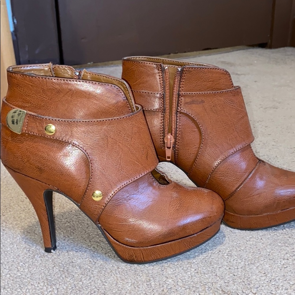 High Heeled Boots